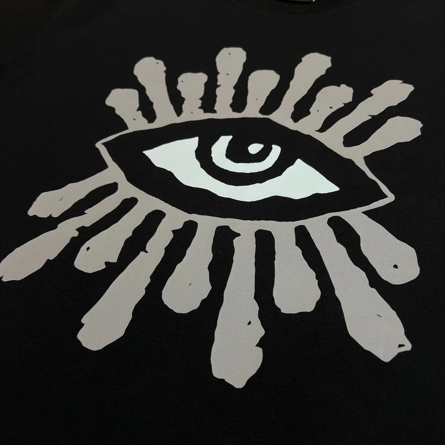 Open Eyes Tee Black